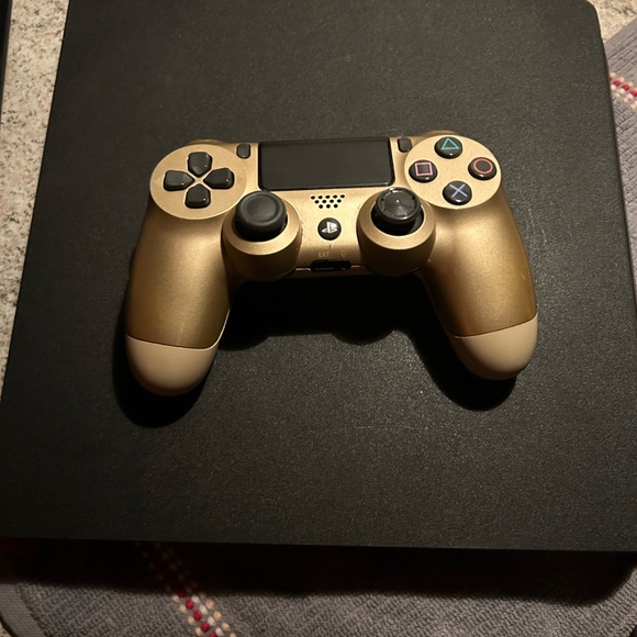 Ps4 Slim 1TB with gold controller and hdmi cord